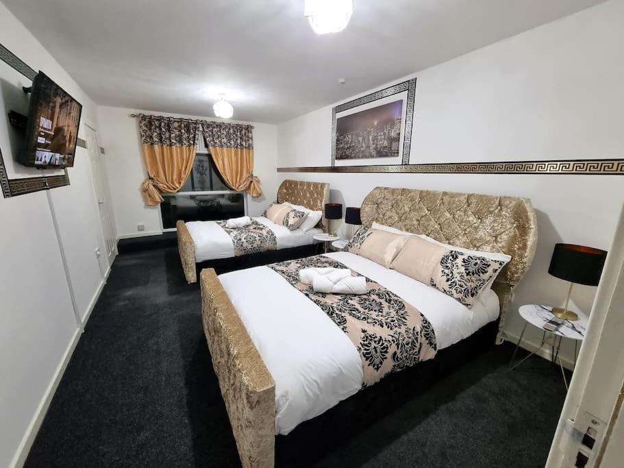 *C.Sani* Setup For Your Most Relaxed & Amazing Stay + Free Parking + Free Fast Wifi * ลีดส์ ภายนอก รูปภาพ